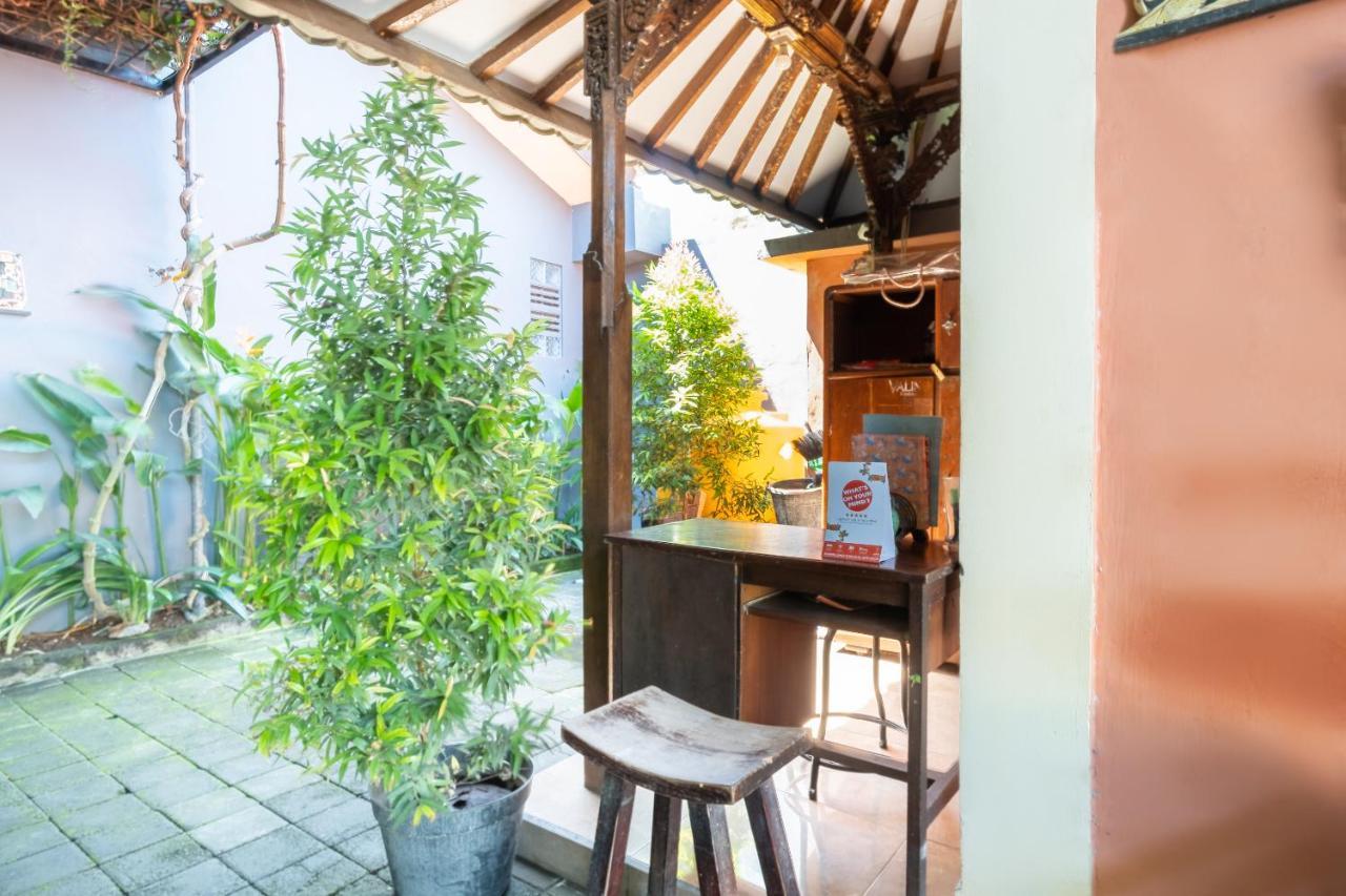 Oyo 3775 Ketut Inn Pesanggaran Esterno foto